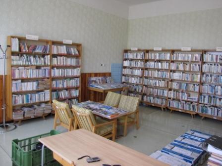 Knihovna před úpravou v Mateřské školce